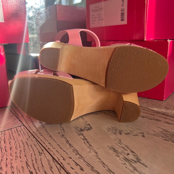 Kringlan SWEDISH HASBEENS in Bubble Gum Pink - Picture 9 of 16